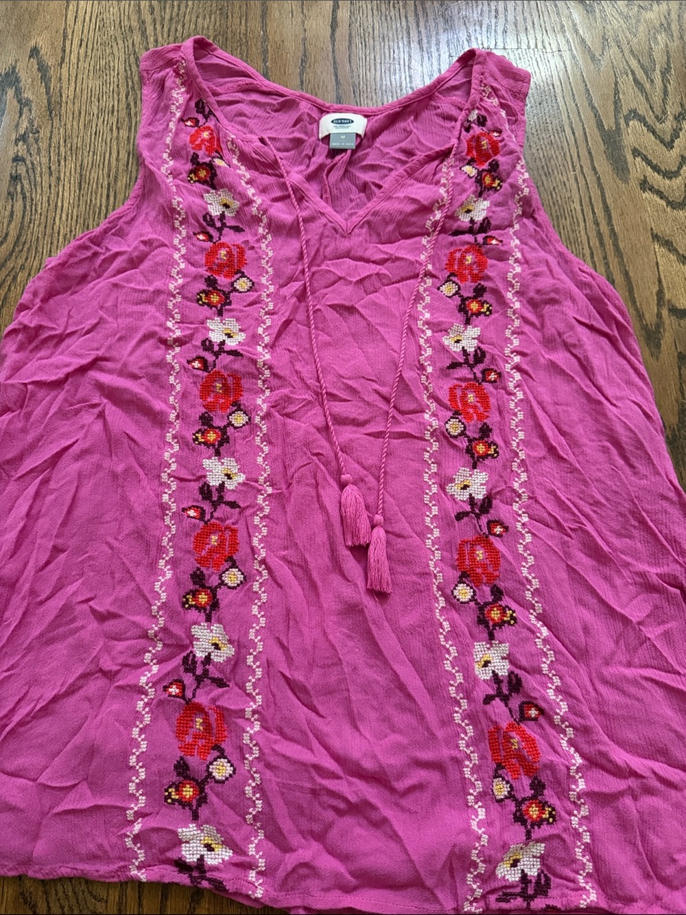 Old navy Sleeveless Pink Embroidered Boho Top sz medium